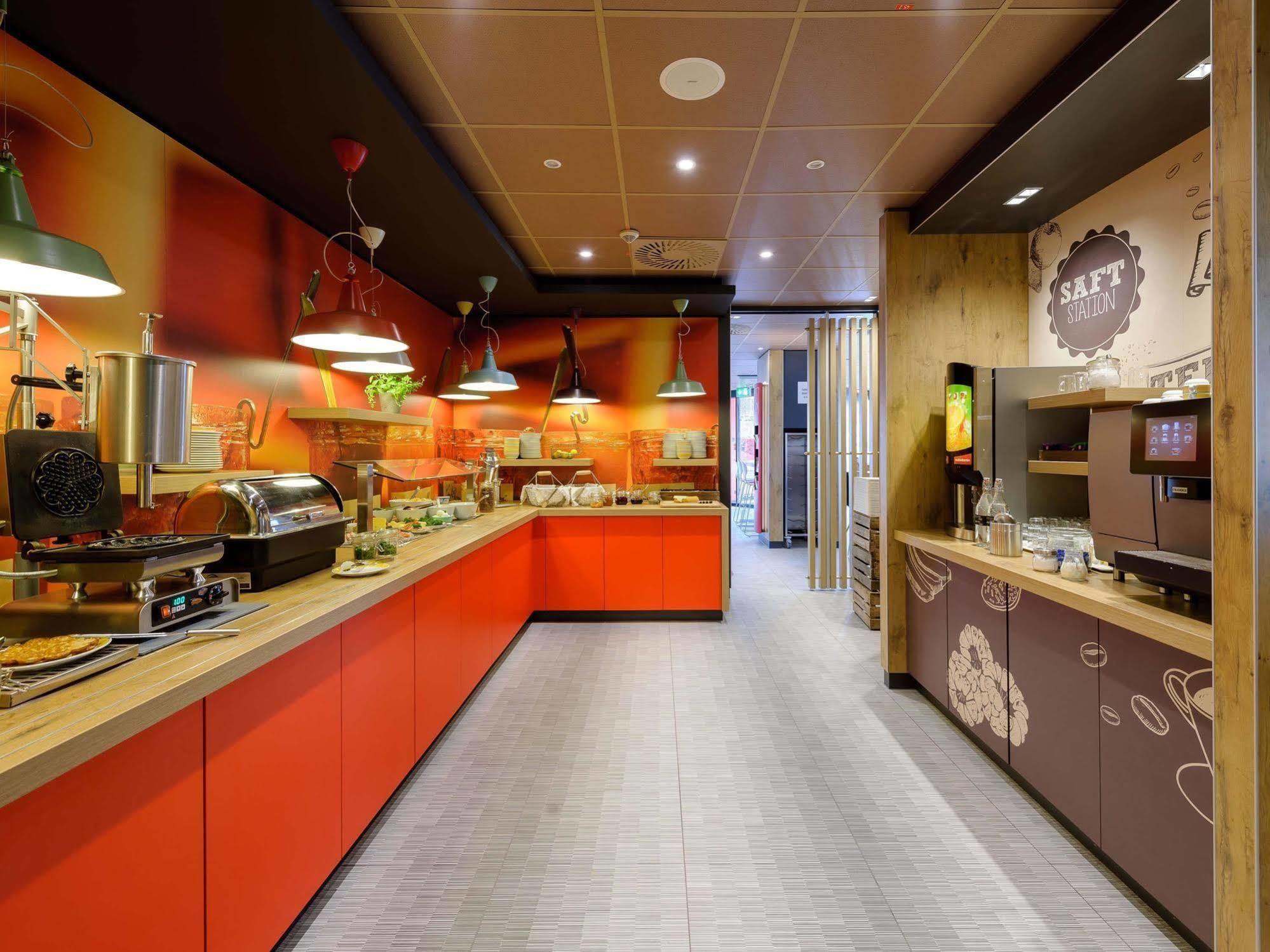 B&B Hotel Wuppertal-City Εξωτερικό φωτογραφία